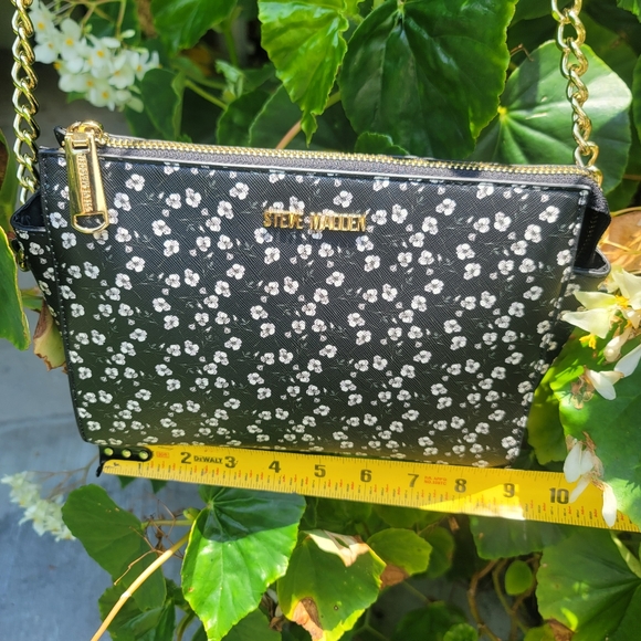 Steve Madden Crossbody Hobo purse mini flowers bag - Picture 6 of 7